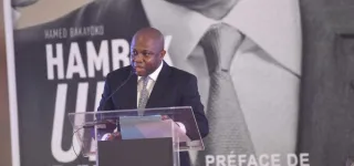 sortie-de-livre-hambak-une-vie-au-service-de-la-nation-un-livre-pour-rendre-hommage-au-golden-boy